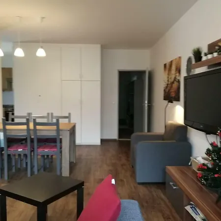 Rodinny 606 Apartment